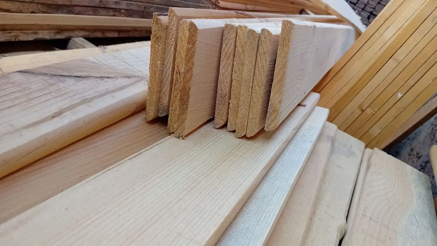 چوب روس خشکشده مخصوص نیمکت و رگال و شلف|عمدهفروشی|احمدآبادمستوفی, |دیوار