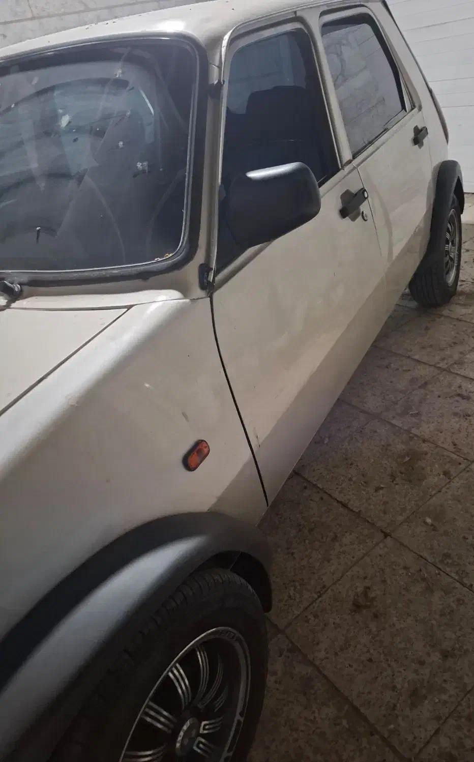 پی کی طلایی سالم و تمیز با 4حلقه لاستیک نو|خودرو سواری و وانت|کرج, جهان‌شهر|دیوار