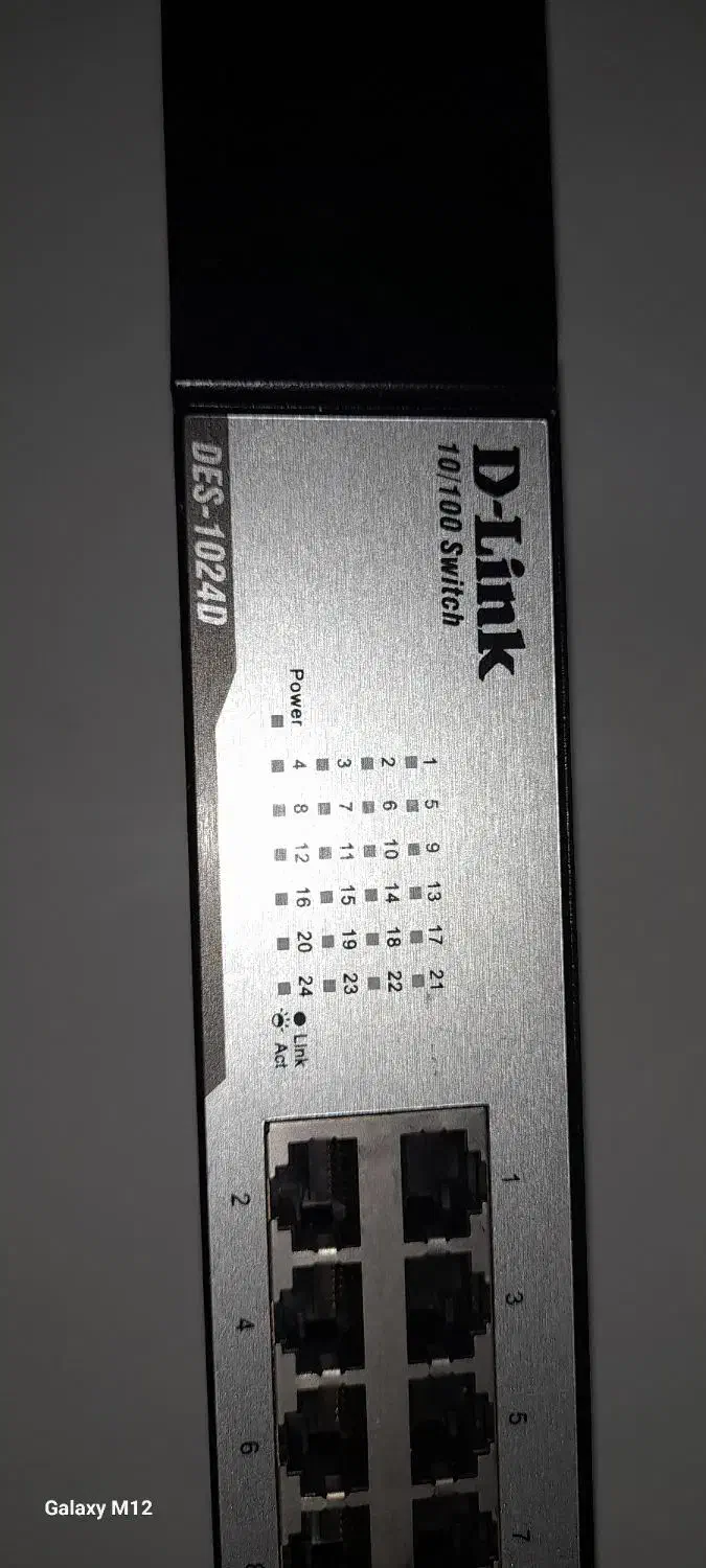 سوییچ ۲۴ پورت دی لینک|مودم و تجهیزات شبکه|تهران, شهران جنوبی|دیوار