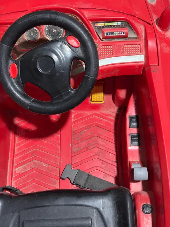 ماشین شارژی دو موتوره ی ژاپن|اسباببازی|همدان, |دیوار