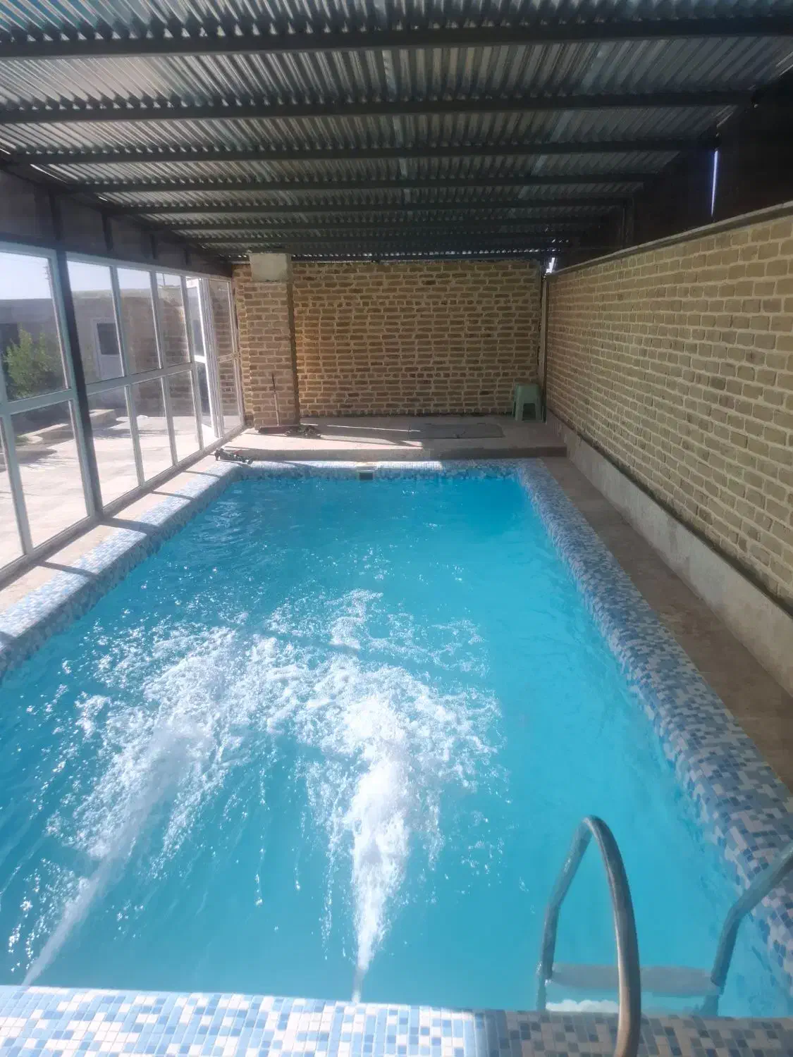 ویلا استخردارسرپوشیده و سوئیت اجاره روزانه ماهدشت|اجارهٔ کوتاه‌مدت ویلا و باغ|ماهدشت, |دیوار