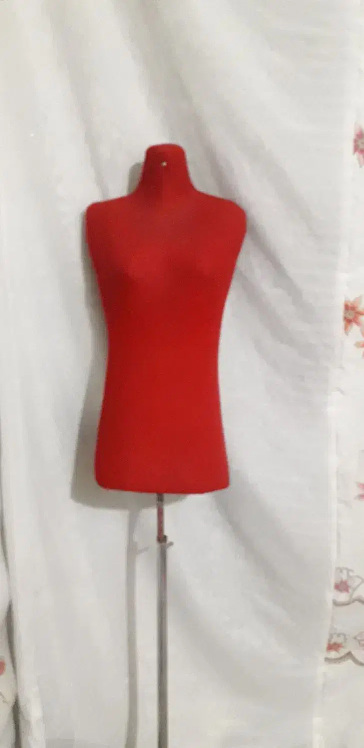 یک عدد مانکن سالم|فروشگاه و مغازه|خرمآباد, |دیوار