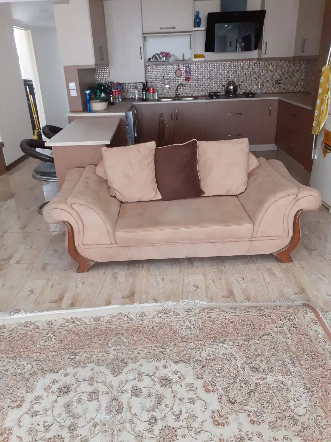 مبل راحتی ۷ نفره|مبلمان خانگی و میز عسلی|کرج, فاز ۵ مهرشهر|دیوار