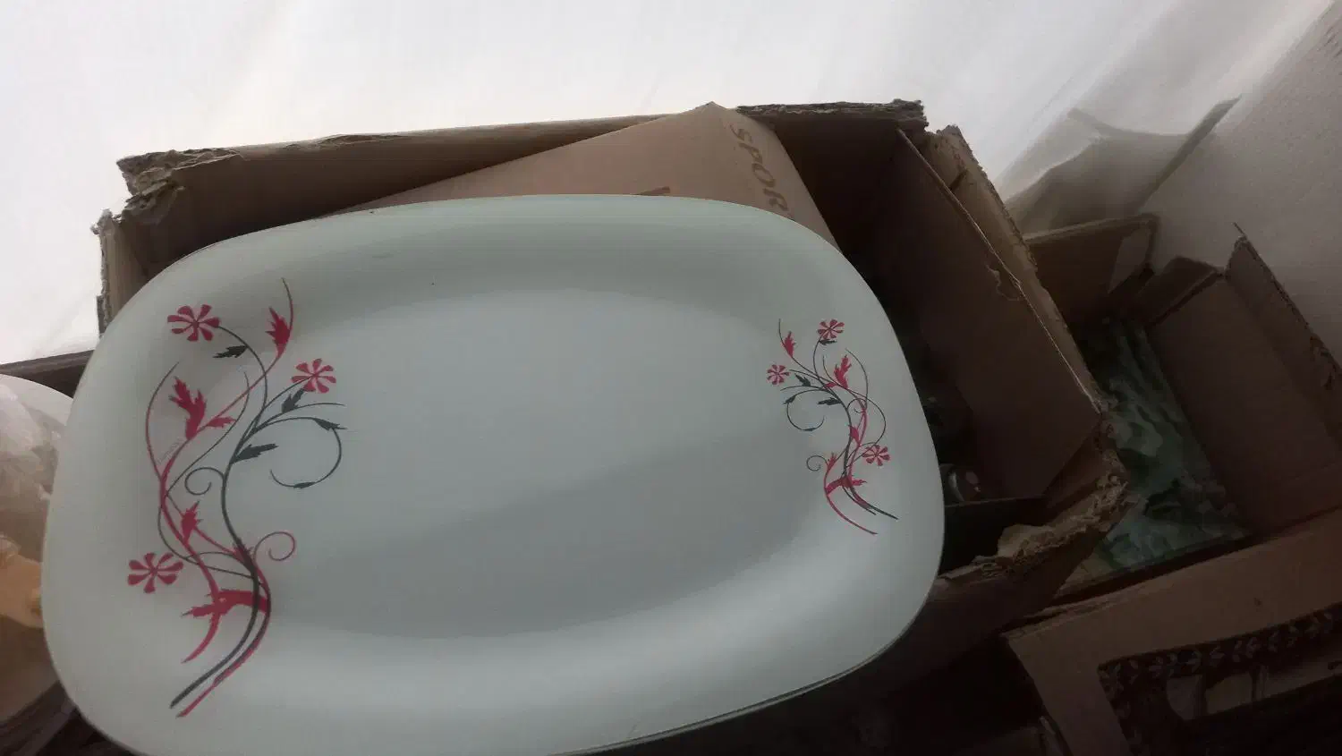 بشقاب نو|ظروف سرو و پذیرایی|نیشابور, هفده شهریور|دیوار