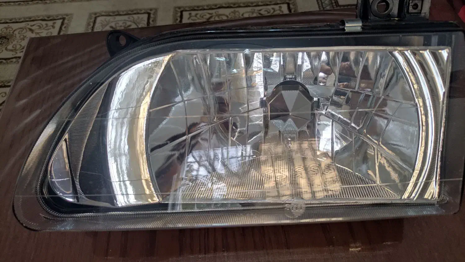 چراغ ۱۴۱|قطعات یدکی و لوازم جانبی|آستانه اشرفیه, |دیوار