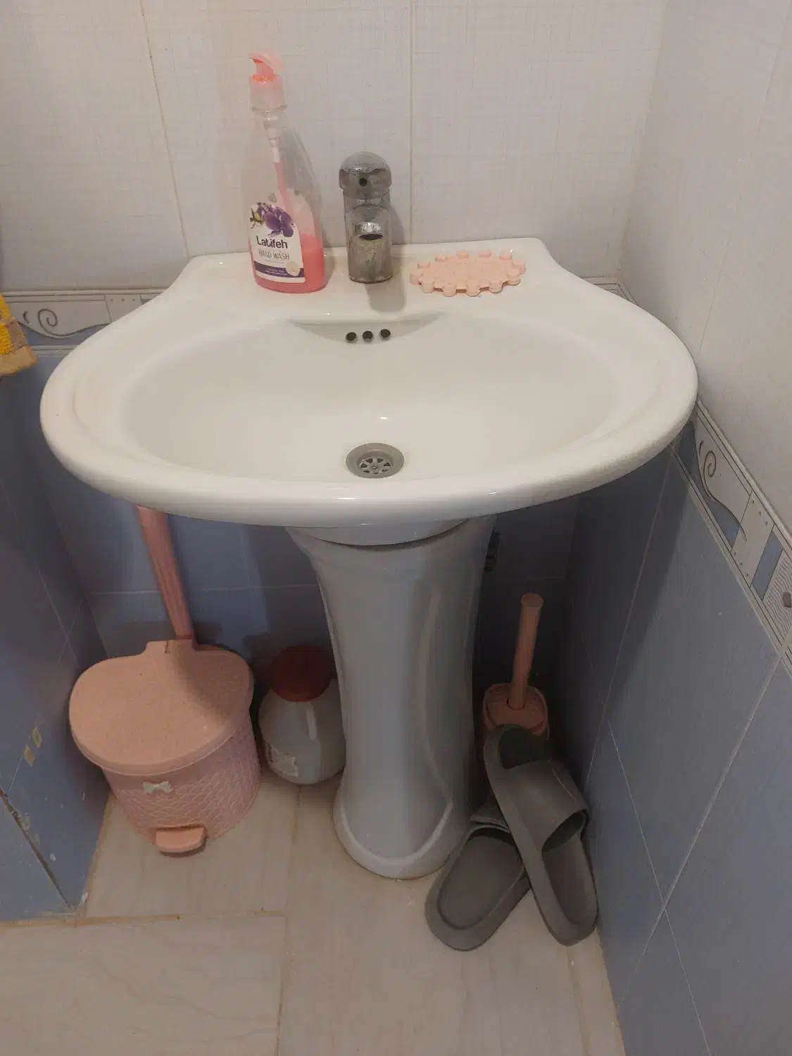 روشویی سالم|لوازم سرویس بهداشتی|هشتگرد, فاز ۳ مهستان|دیوار