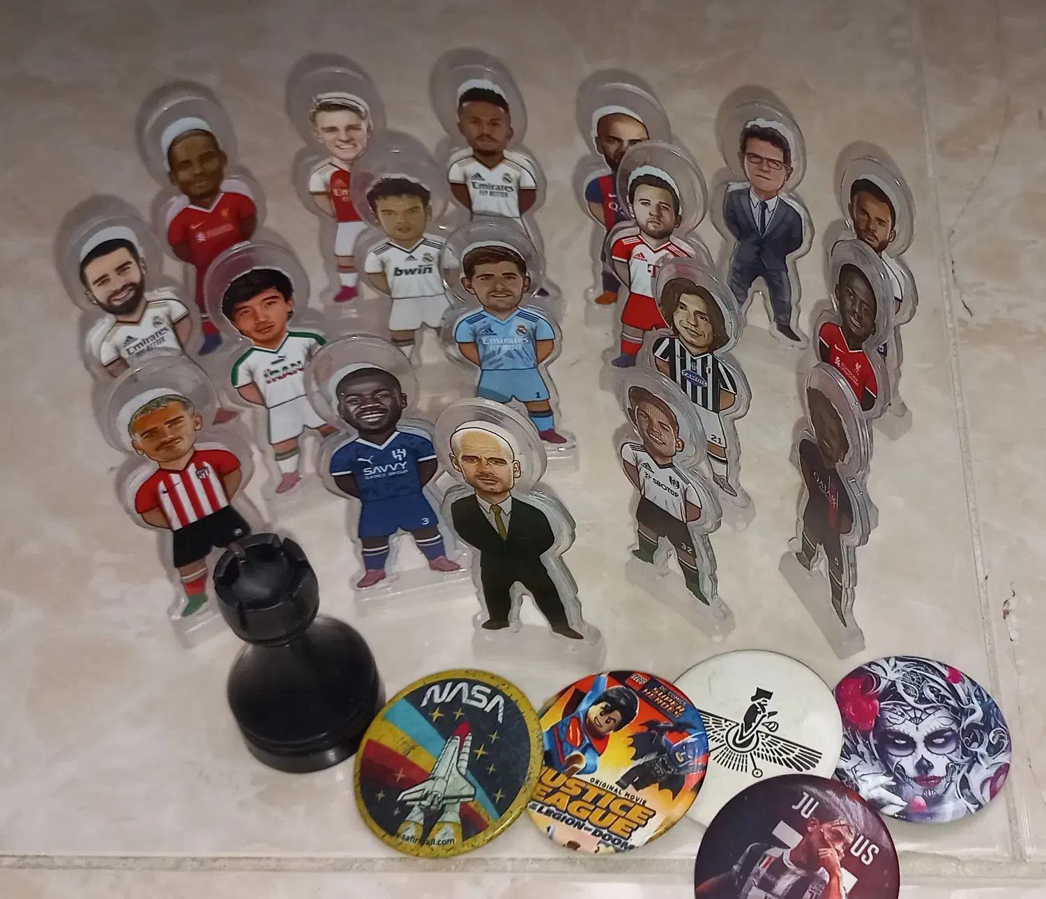 تعدادی استند کیمدی|کلکسیون و سرگرمی|تهران, بهمن یار|دیوار