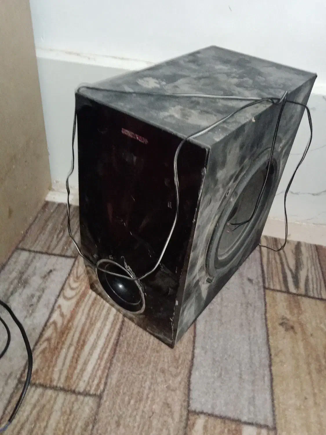 دو عدد ساب ووفر|سیستم صوتی خانگی|کرباسک, |دیوار