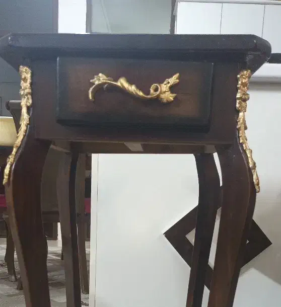 میز تلفن|میز تلفن|نیشابور, فضل|دیوار