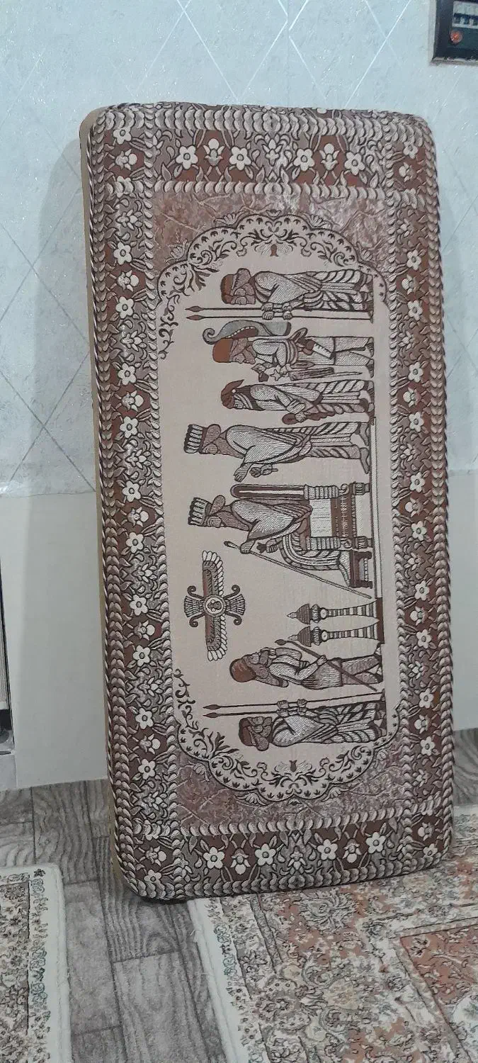 پشتی در حد نو استفاده نشده|پشتی|ارومیه, |دیوار