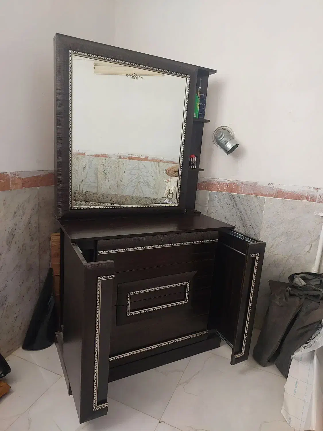 دراور|جاکفشی، کمد، دراور|گرگان, |دیوار