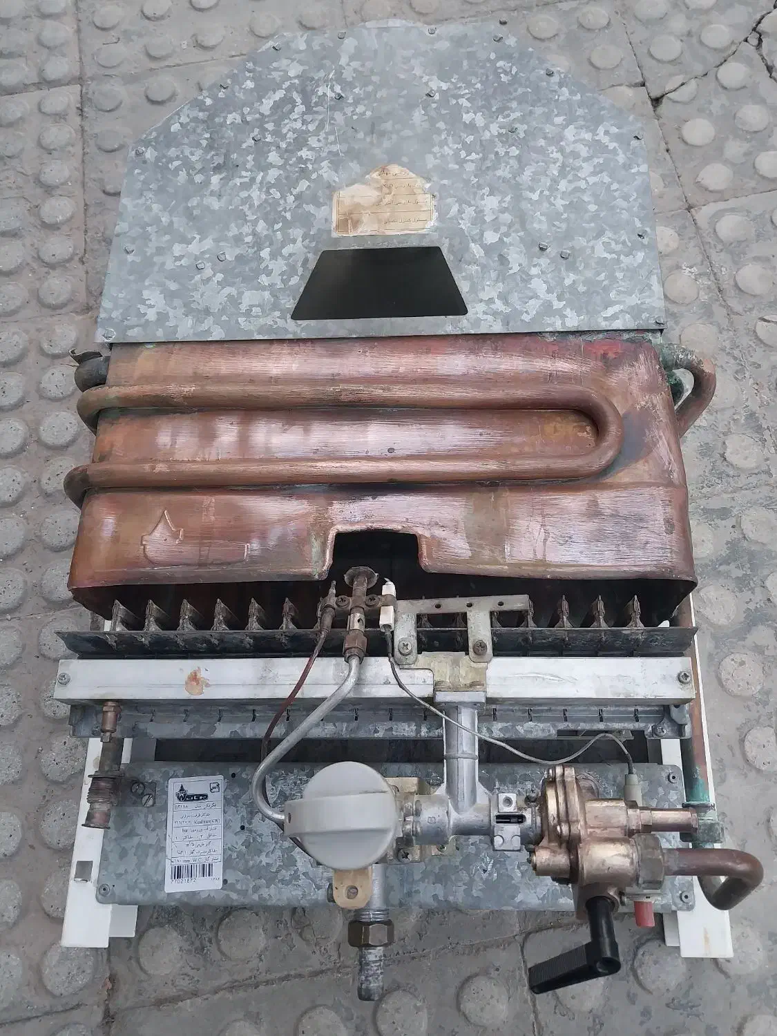 ابگرمکن بوتان خیلی تمیز|آبگرمکن، پکیج، شوفاژ|آشخانه, |دیوار