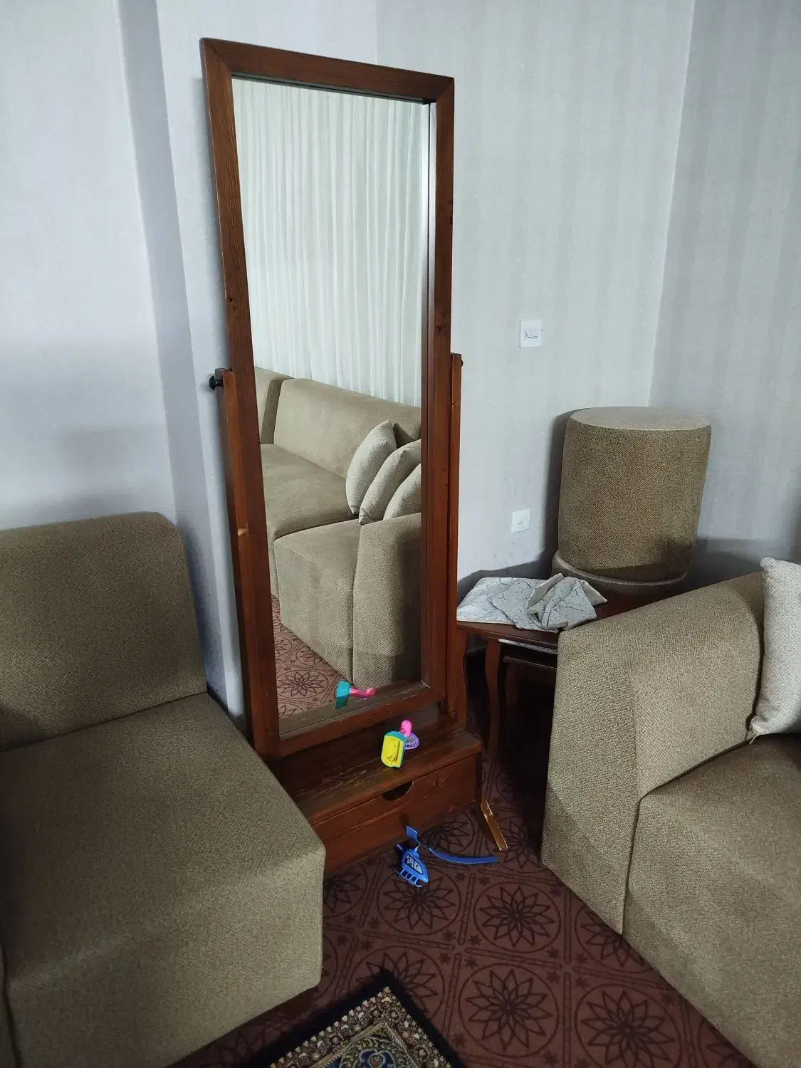 آینه|آینه|کرج, حصارک بالا|دیوار