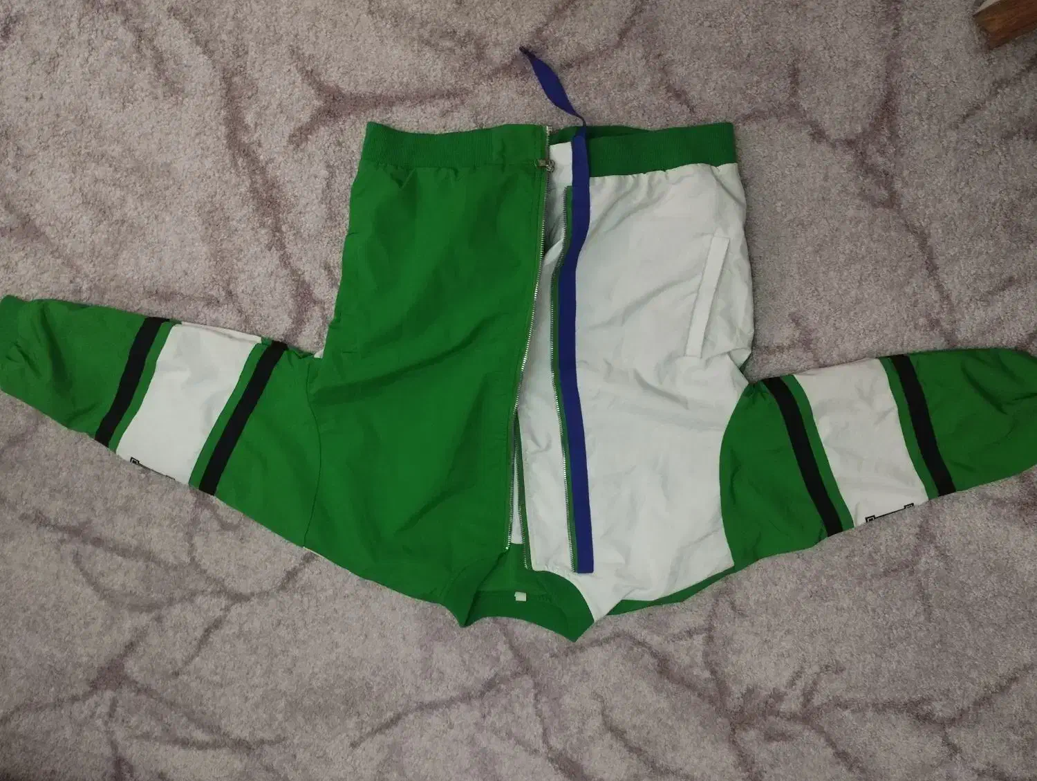 حالت کاپشن نازک خیلی شیک|کفش و لباس بچه|اسلامشهر, شهرک سعیدیه|دیوار