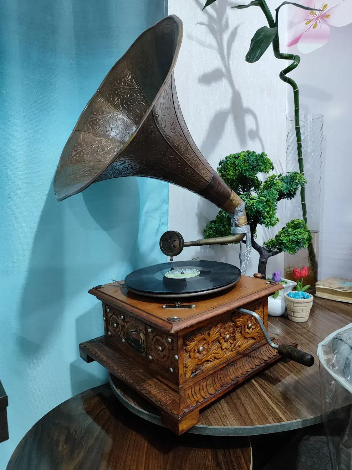 گرامافون قدیمی|کلکسیون اشیاء عتیقه|اهواز, بهارستان|دیوار