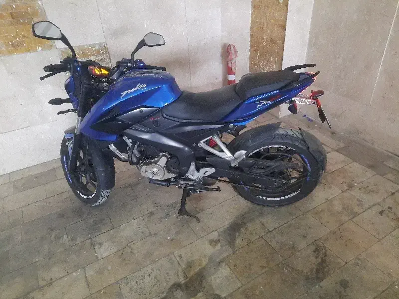 ns 200|موتورسیکلت|رودهن, |دیوار