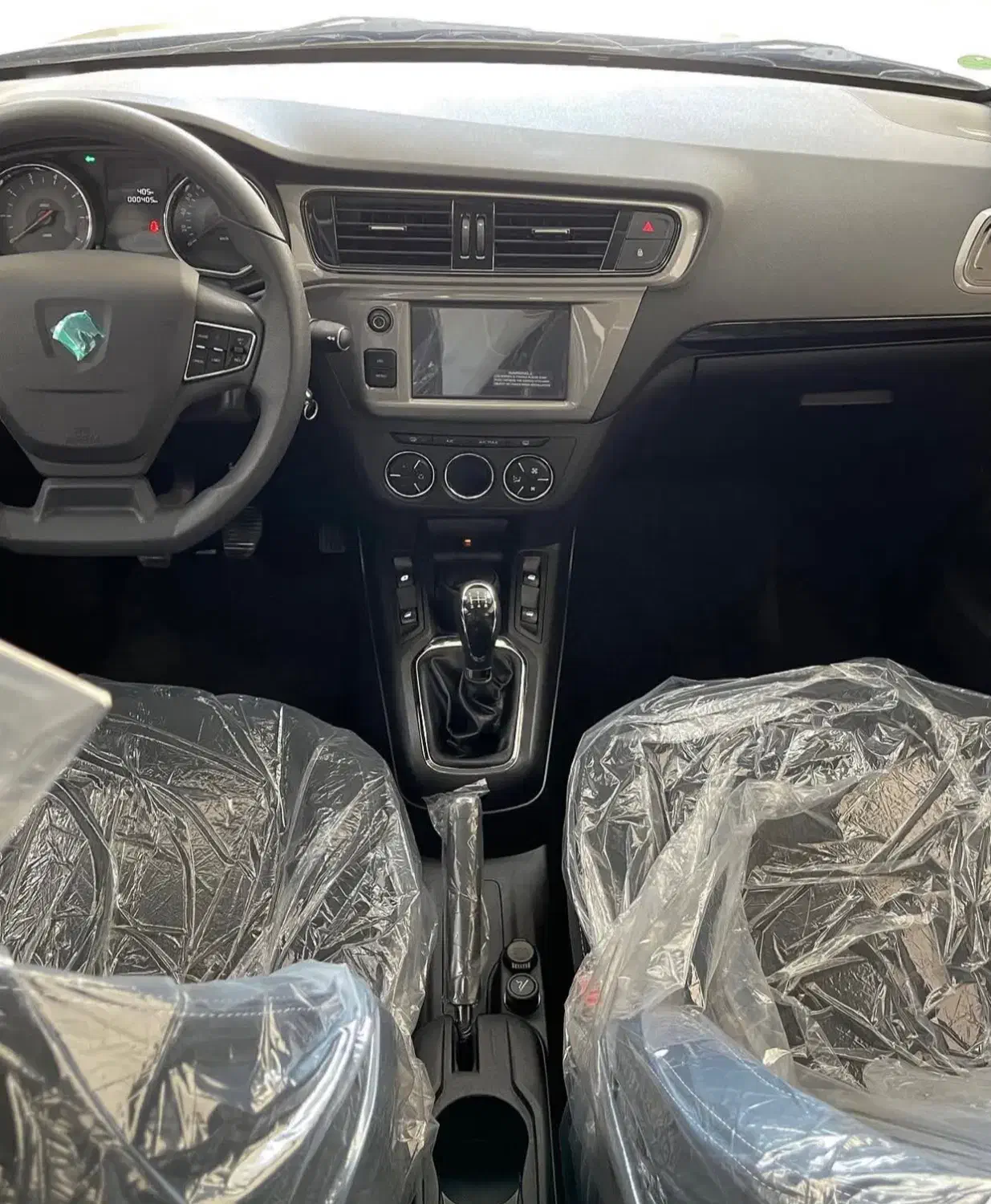 تارا وی1 خاکستری فول ۱۴۰۴/نقد و اقساط|خودرو سواری و وانت|تهران, اقدسیه|دیوار