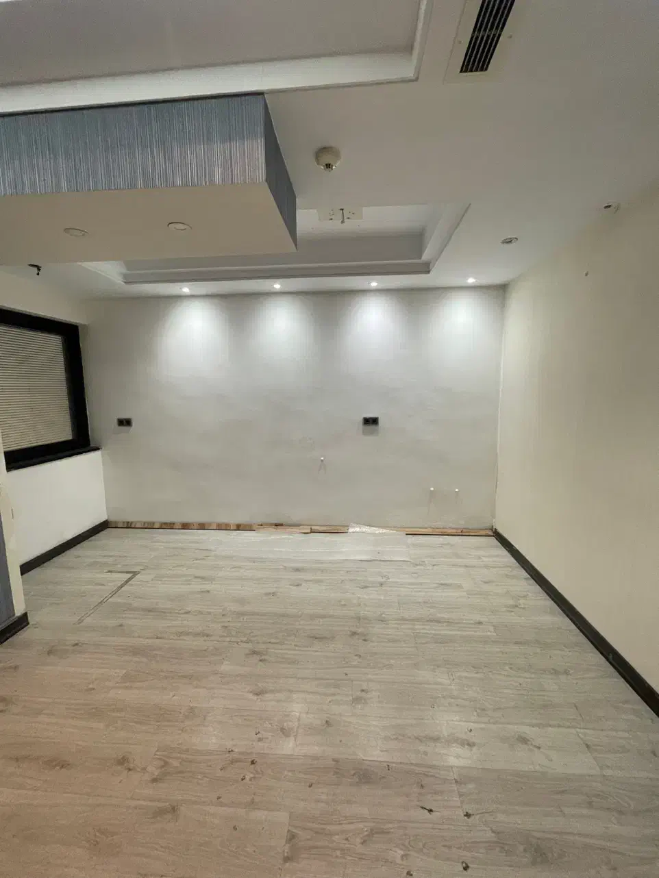 اجاره اداری بر کامرانیه ۱۳۰ متر ۲ اتاق|اجارهٔ دفتر کار، اتاق اداری، مطب|تهران, کامرانیه|دیوار