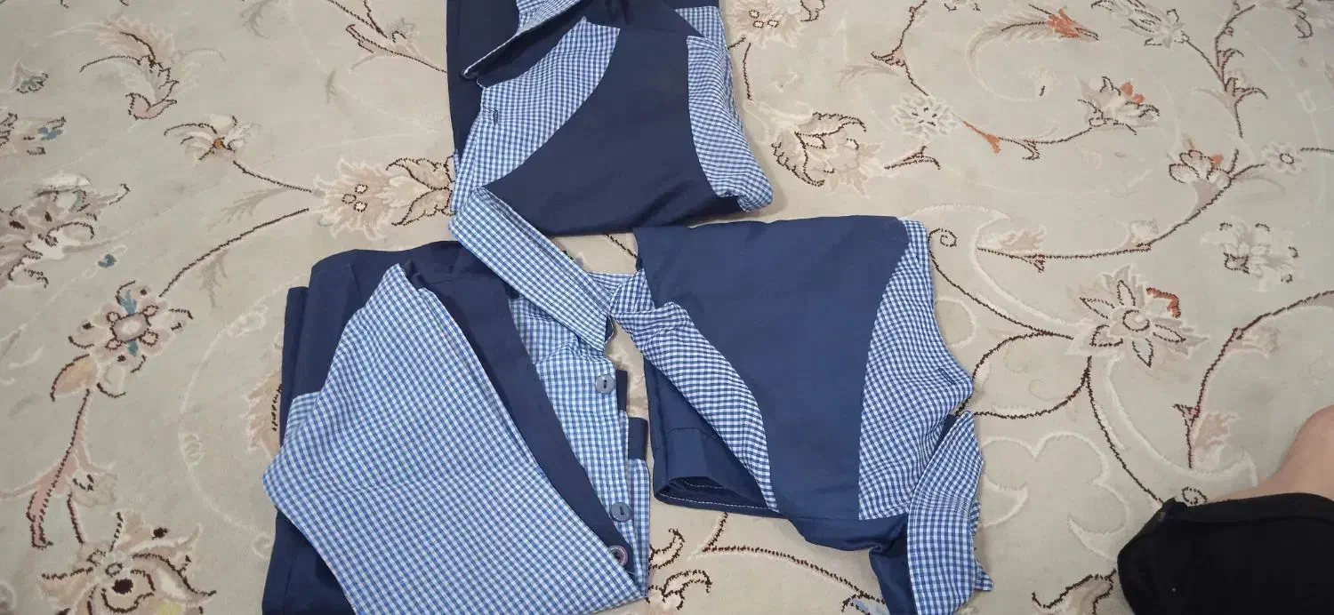 لباس فرم مدارس|لباس|قائن, |دیوار