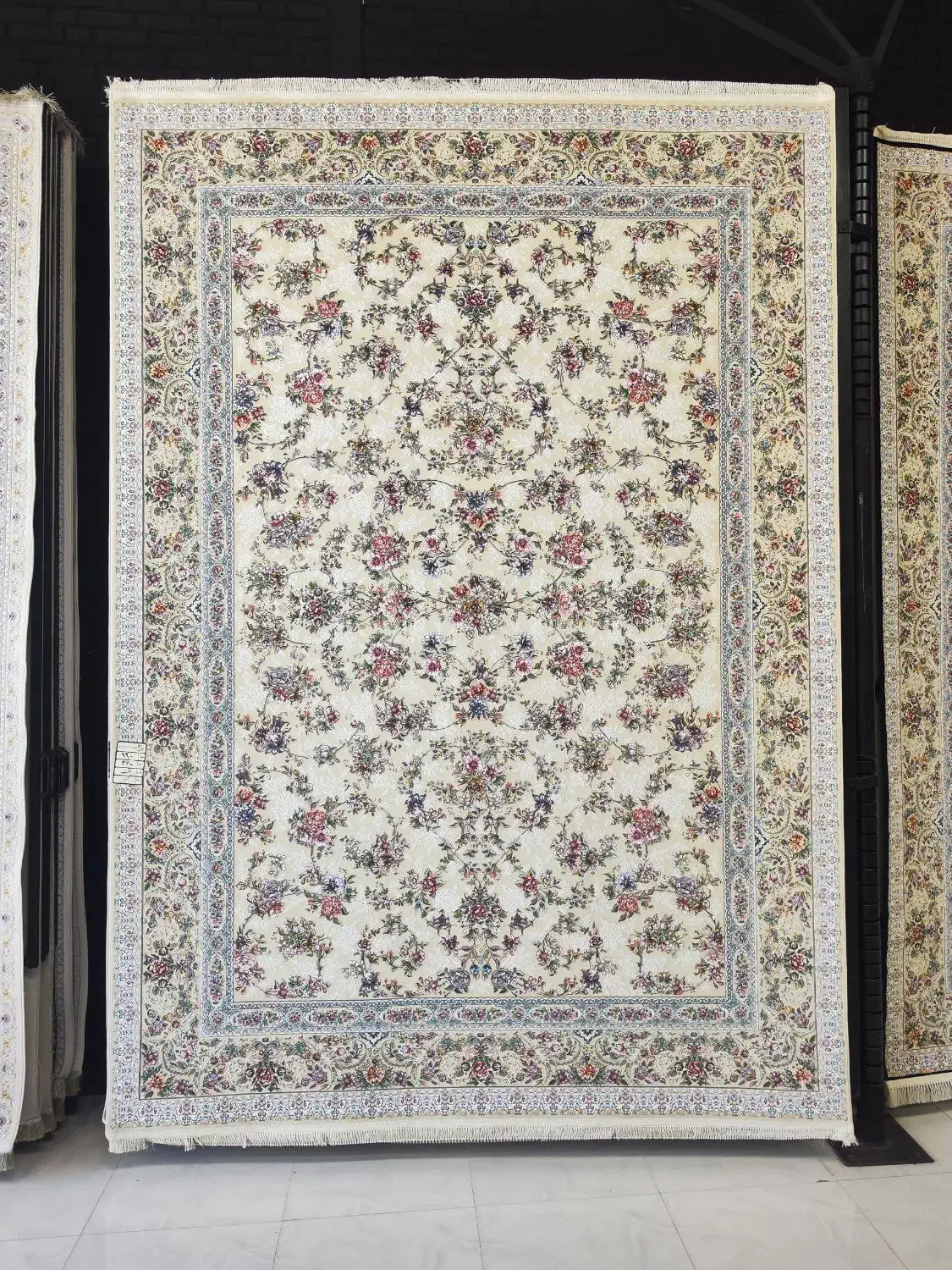 فرش ۱۲متری ۳۶۰۰تراکم گلبرجسته تمام نخ اکریلیک|فرش|خرمآباد, |دیوار