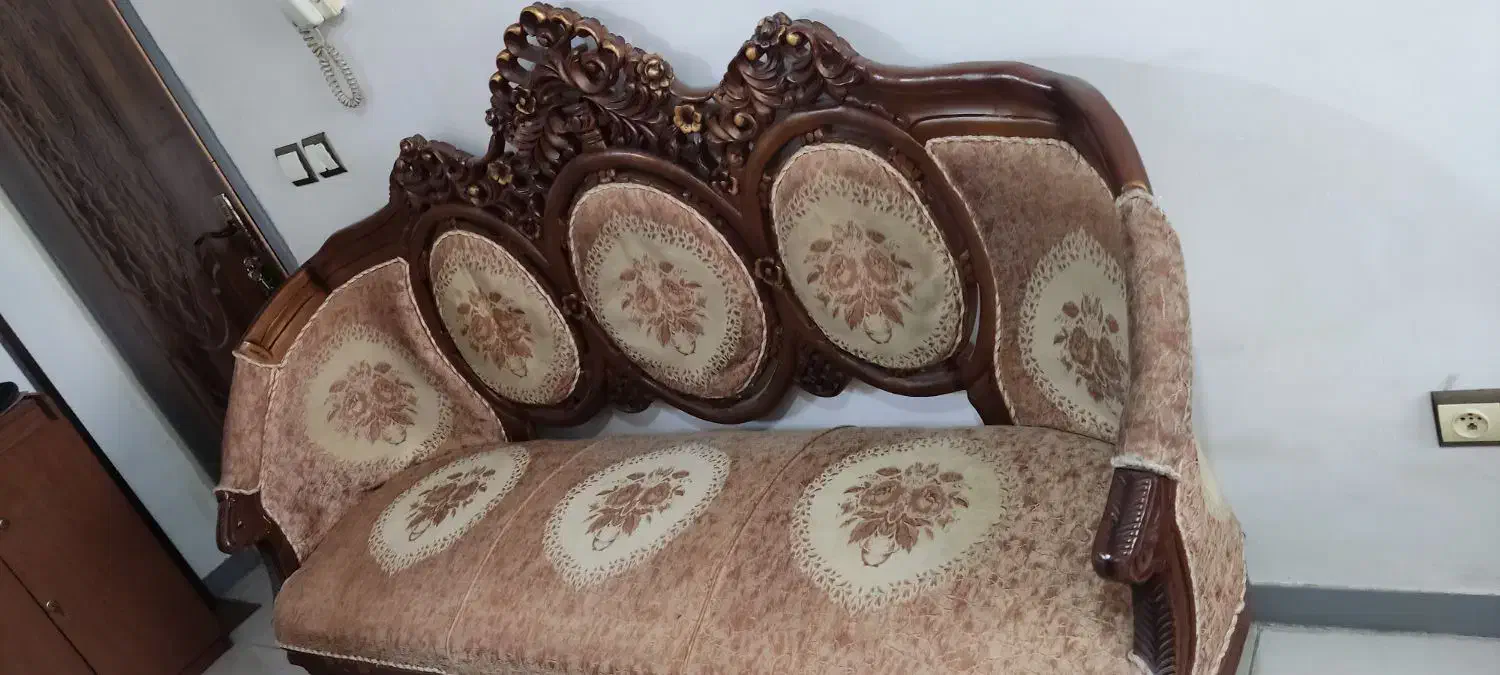 مبل هفت نفره|مبلمان خانگی و میز عسلی|قرچک, مجتمع گلشهر|دیوار