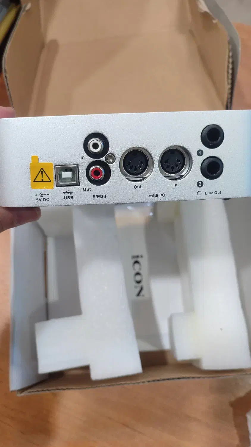 کارت صدا آیکون مدل 4nano فوق العاده با کیفیت|صوتی و تصویری|تهران, لاله زار|دیوار