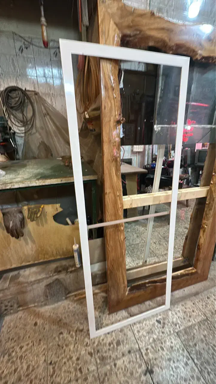 قاب ایینه|آینه|کرج, مهرویلا شمالی|دیوار