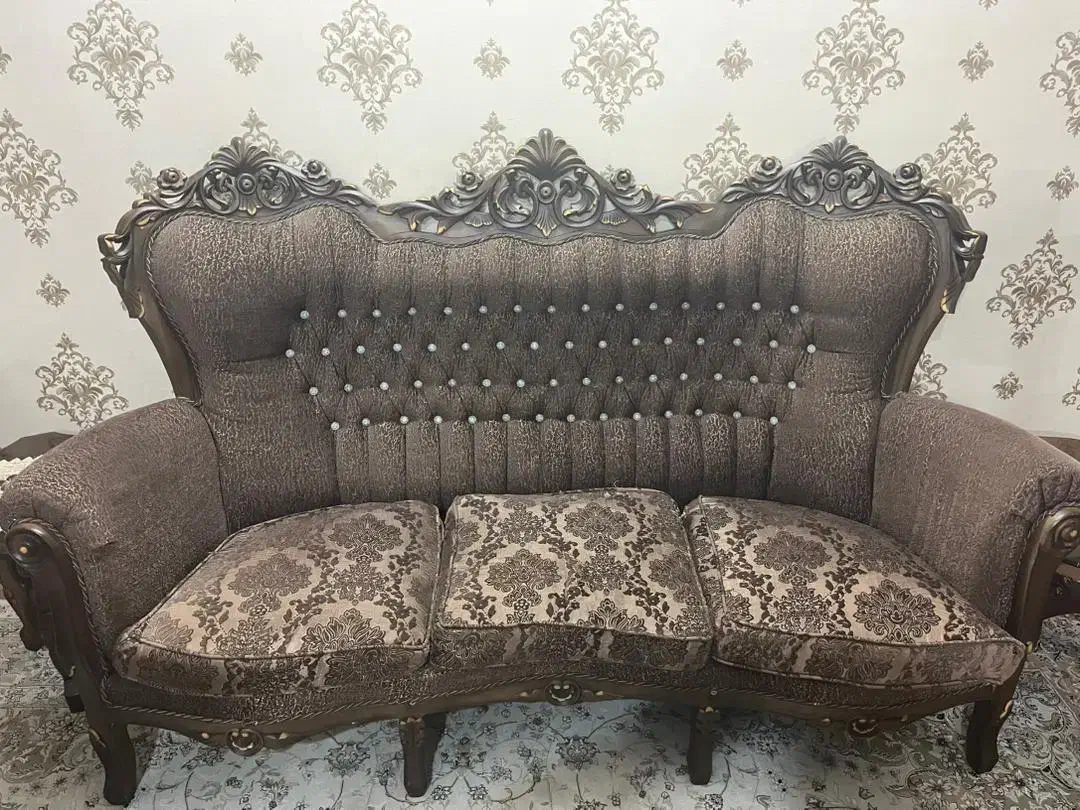 مبل سلطنتی ۹نفره|مبلمان خانگی و میز عسلی|اصفهان, خرم|دیوار