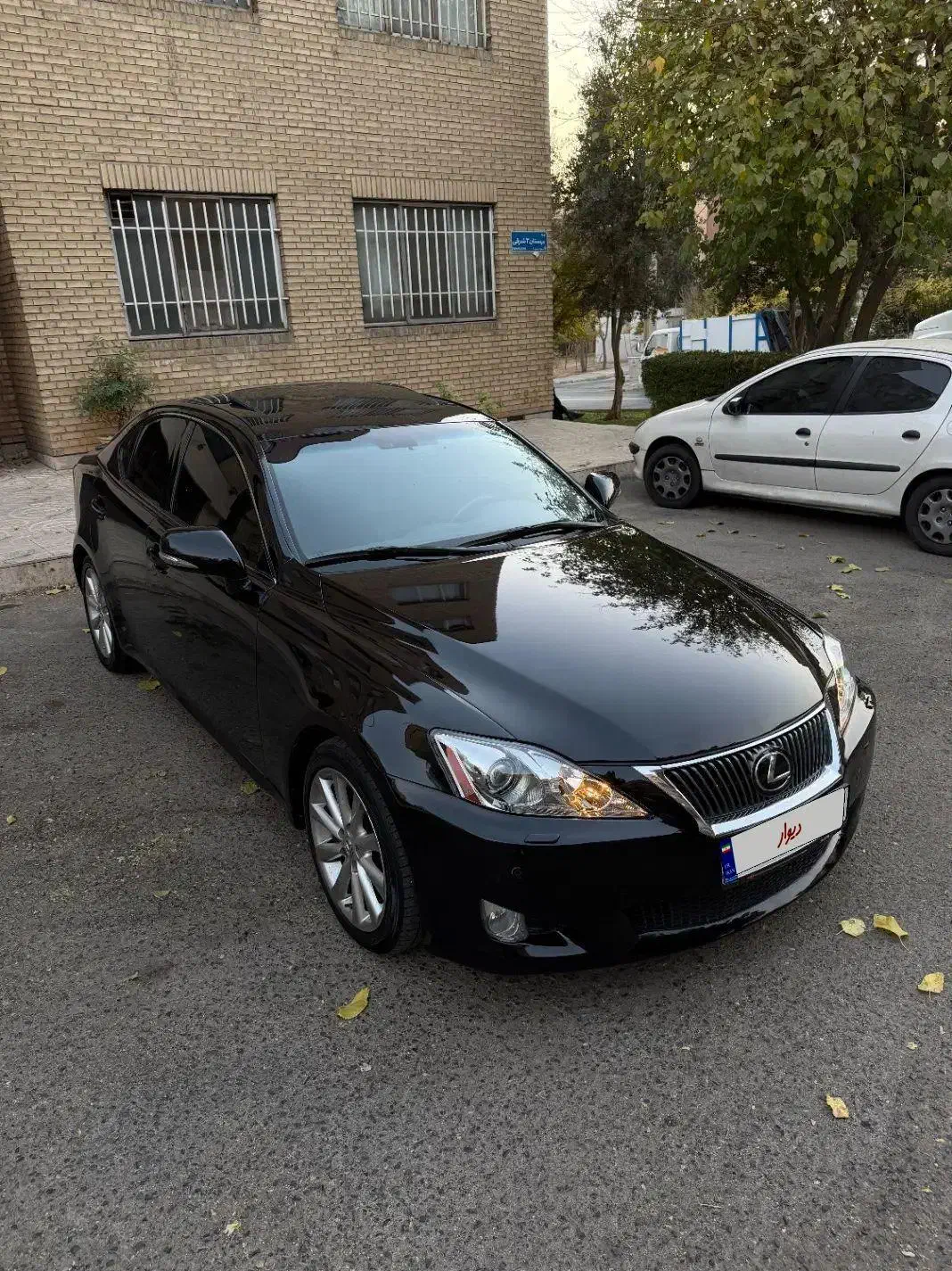 لکسوس IS300 مدل 2010/کارکرد ۱۴۰.۰۰۰ کیلومتر|خودرو سواری و وانت|تهران, میرداماد|دیوار