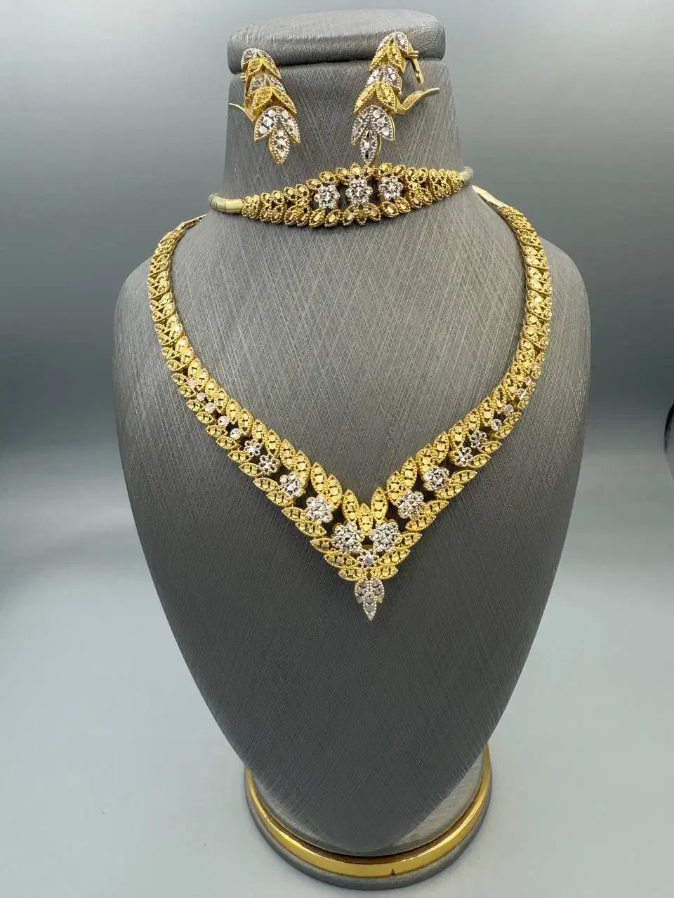 طلای کم اجرت نو کارگاهی|جواهرات|اصفهان, نقش جهان|دیوار