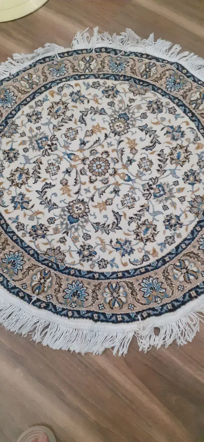 قالیچه دایره شکل|پادری|تهران, سازمان برنامه جنوبی|دیوار