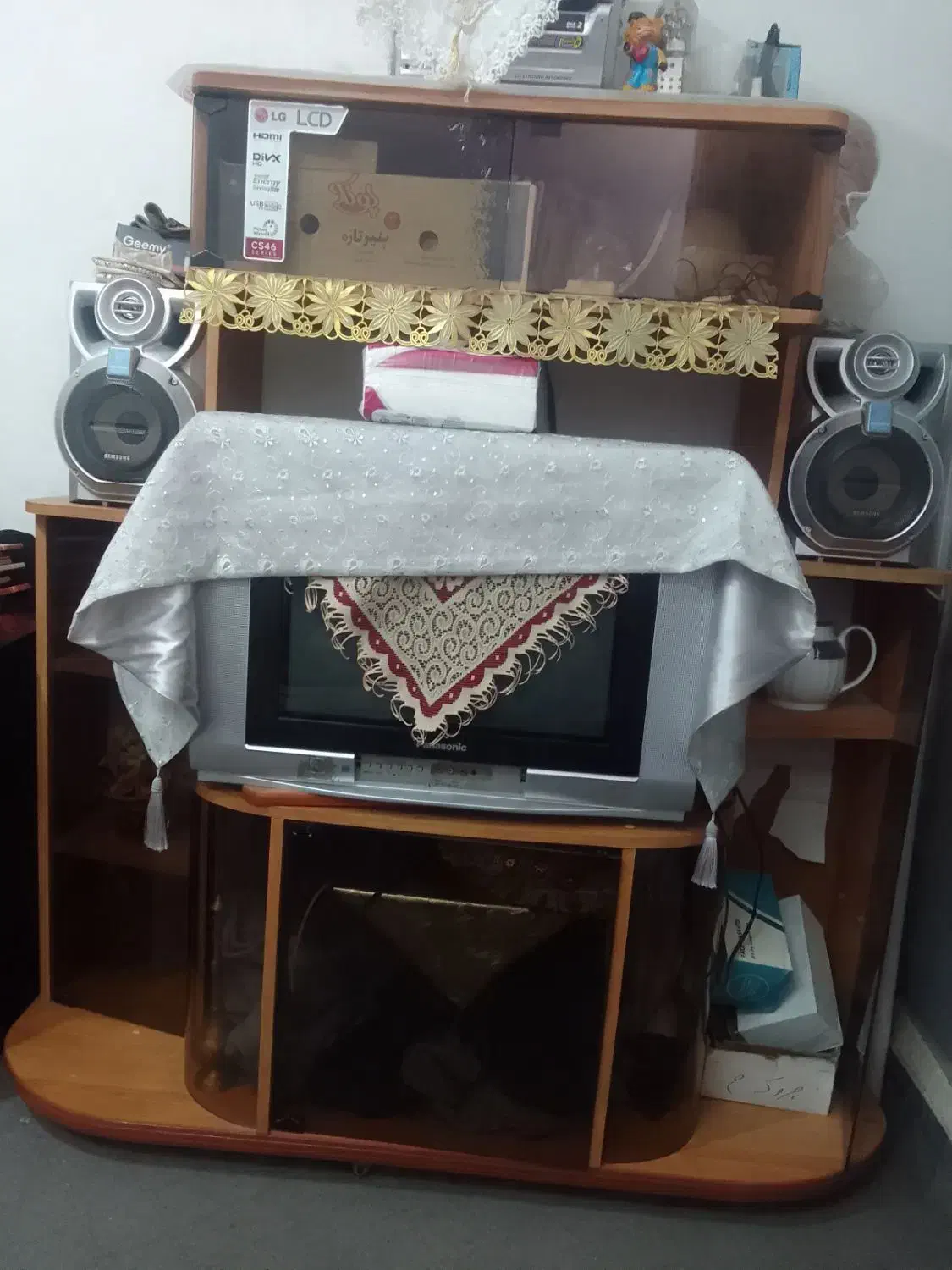 بوفه شیشه ای بزرگ و زیر تلویزیونی|میز تلویزیون|گرگان, |دیوار