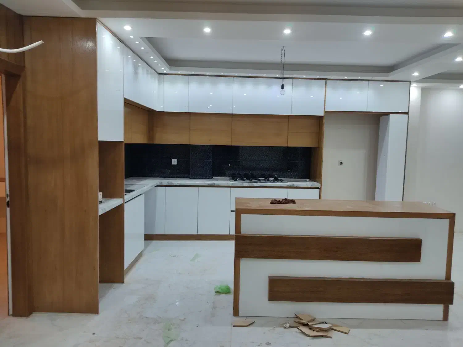 کمد و کابینت و قرنیز|مصالح و تجهیزات ساختمان|نائین, |دیوار