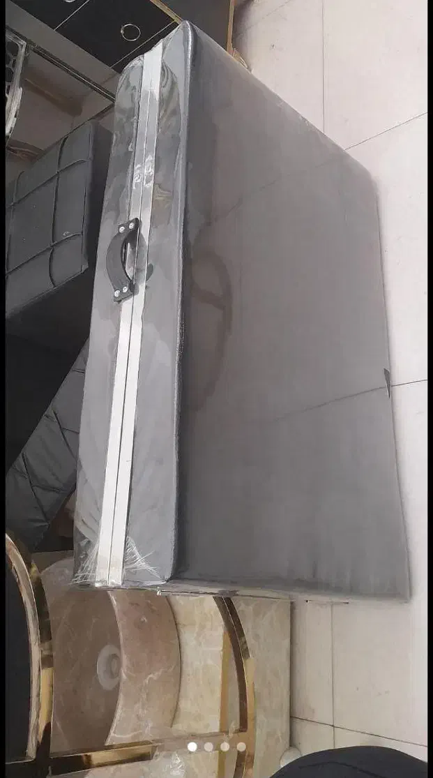 تخت پرتابل ماساژ پایه تاشو چمدانی|آرایشگاه و سالنهای زیبایی|مشهد, موسوی قوچانی|دیوار