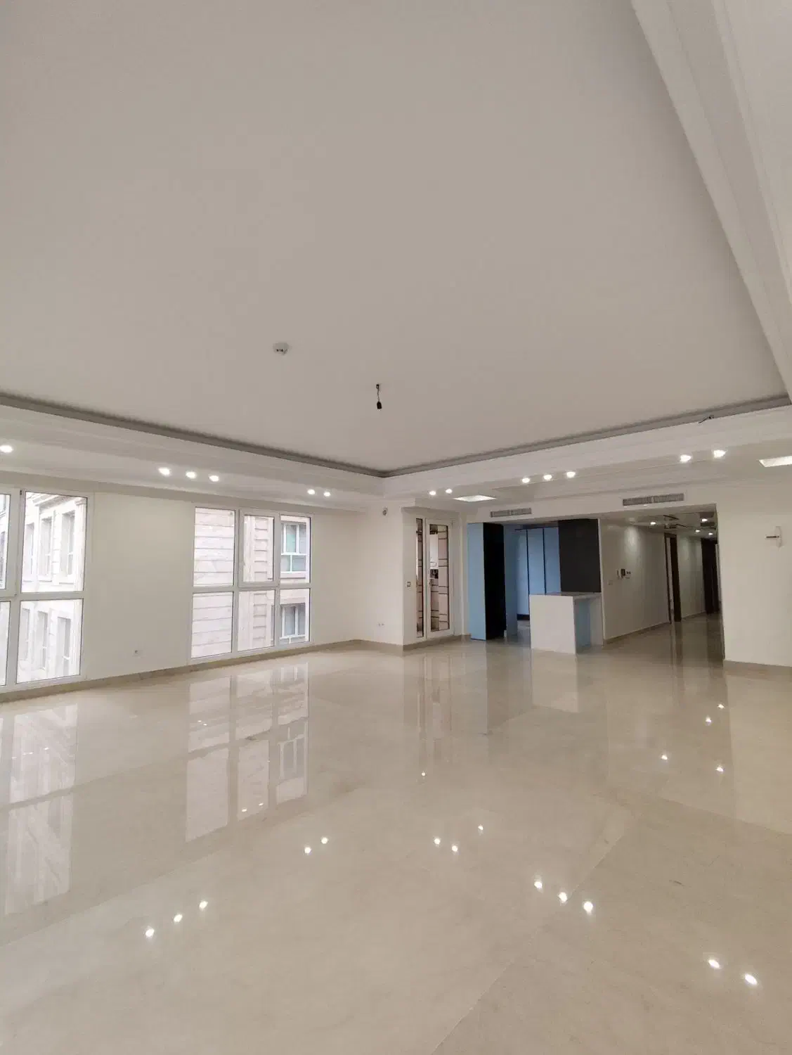 قیطریه ۱۷۰متر ۳خواب مستر فول امکانات