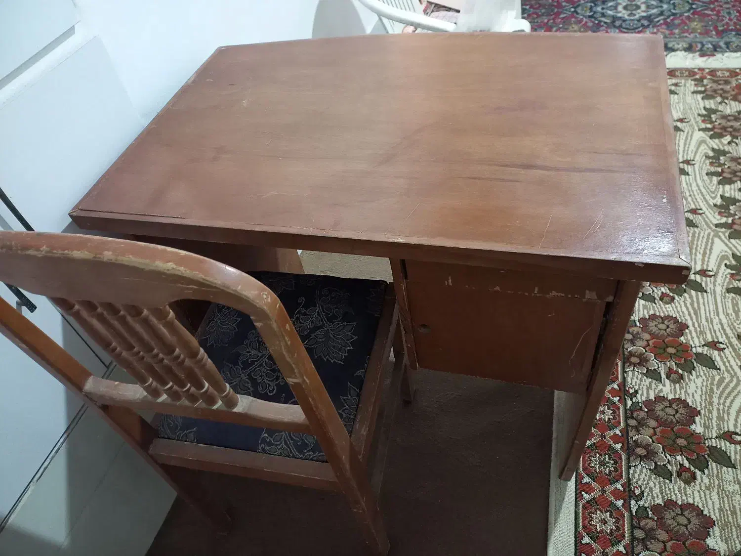 میز و صندلی مطالعه|میز تحریر و کامپیوتر|شیروان (خراسان), |دیوار