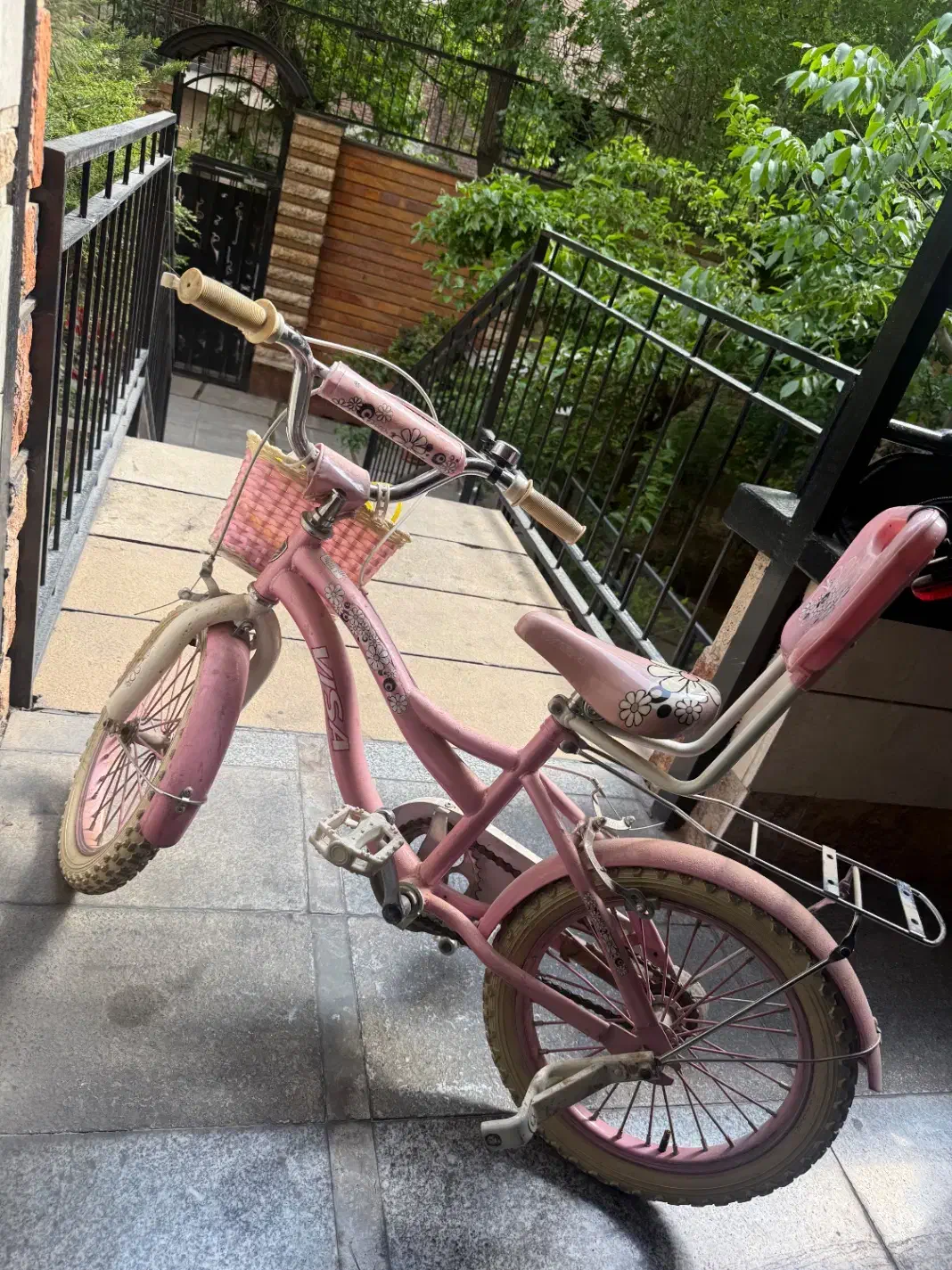 دوچرخه صورتی سایز ۲۰|دوچرخه، اسکیت، اسکوتر|تهران, کاشانک|دیوار