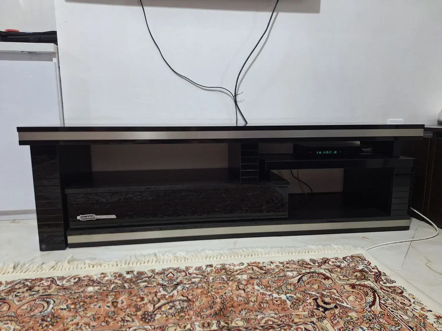 میز تلویزیون|میز تلویزیون|اشتهارد, |دیوار