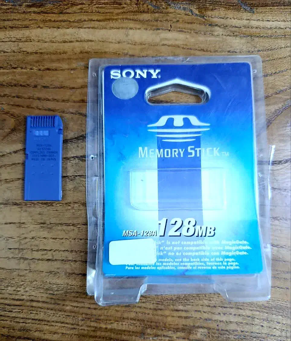 رم سونی 128گیگ|دوربین عکاسی و فیلمبرداری|قم, دورشهر|دیوار