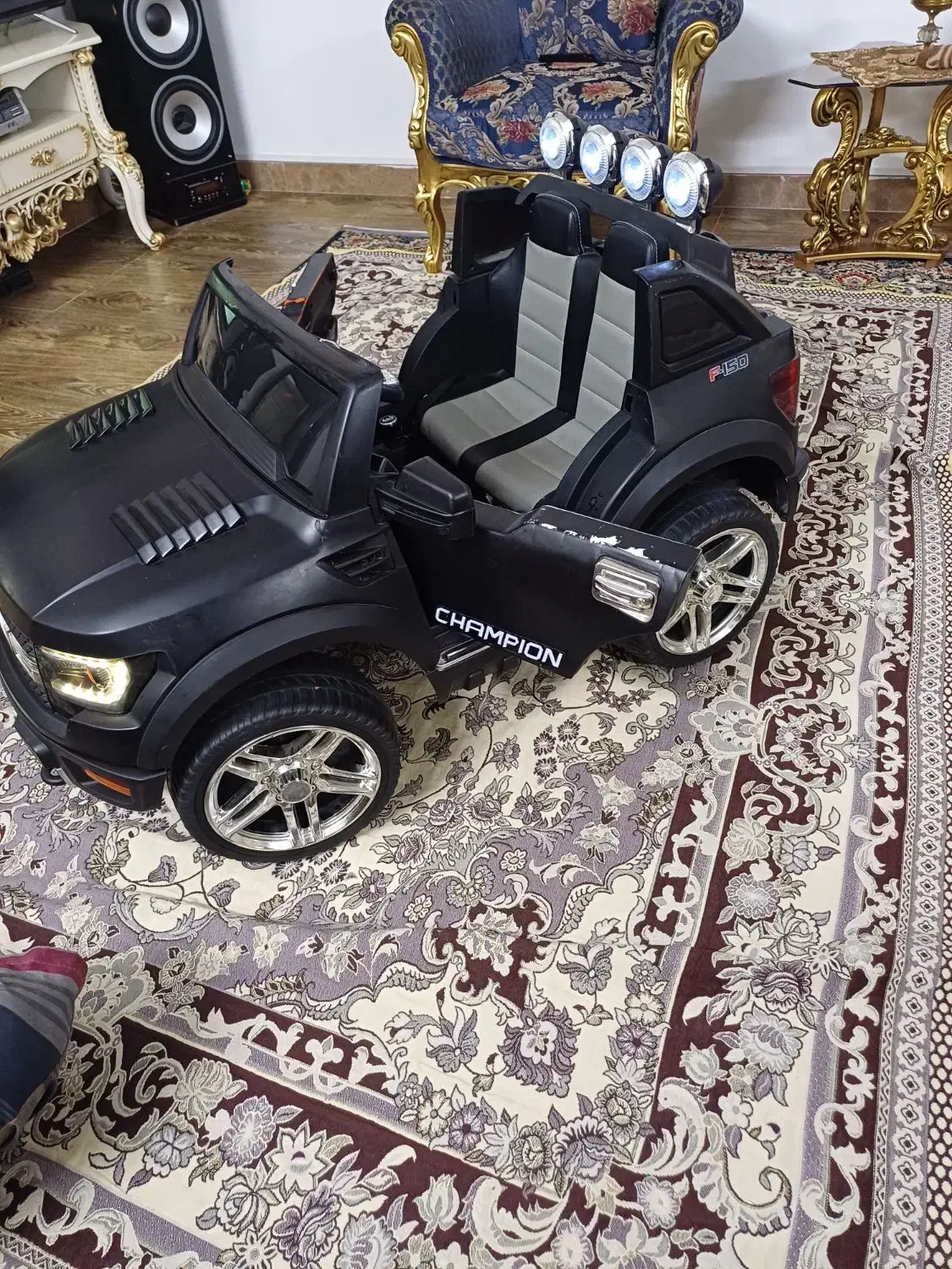 ماشین شاسی بلند|اسباب‌بازی بچه|گلستان (تهران), |دیوار