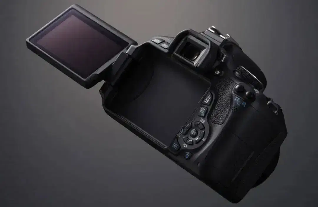 دوربین کانن 600D|دوربین عکاسی و فیلم‌برداری|بانه, |دیوار