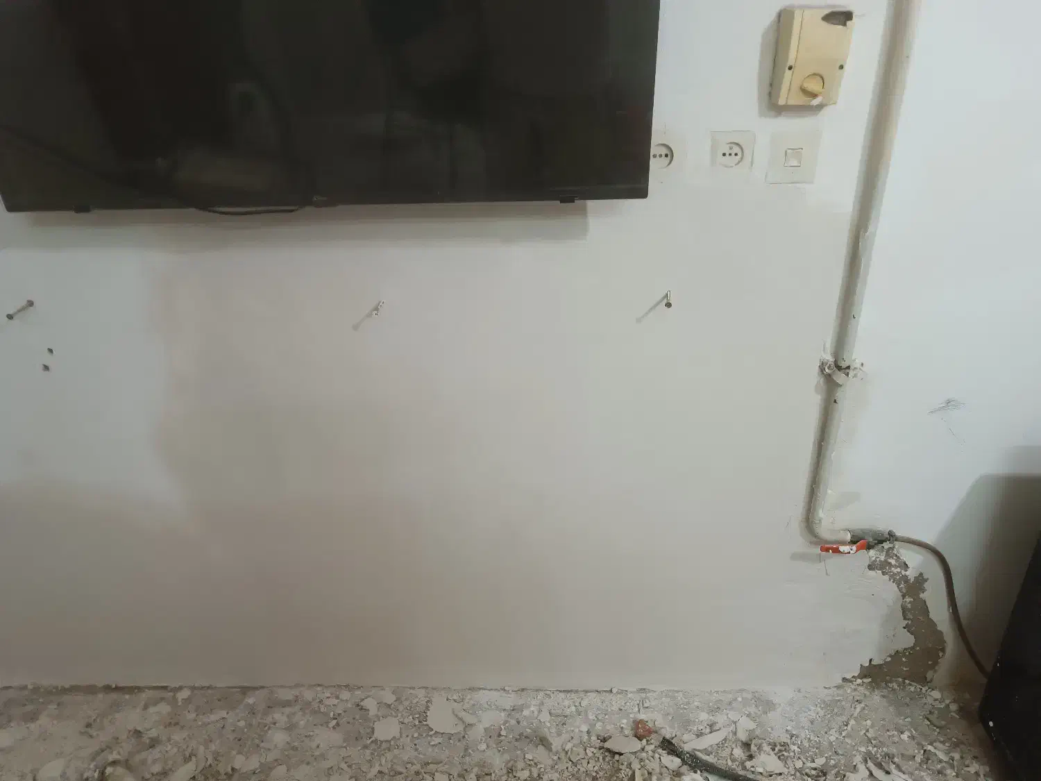 گچکاری لکه گیر و خورده کاری|خدمات پیشه و مهارت|مینودشت, |دیوار