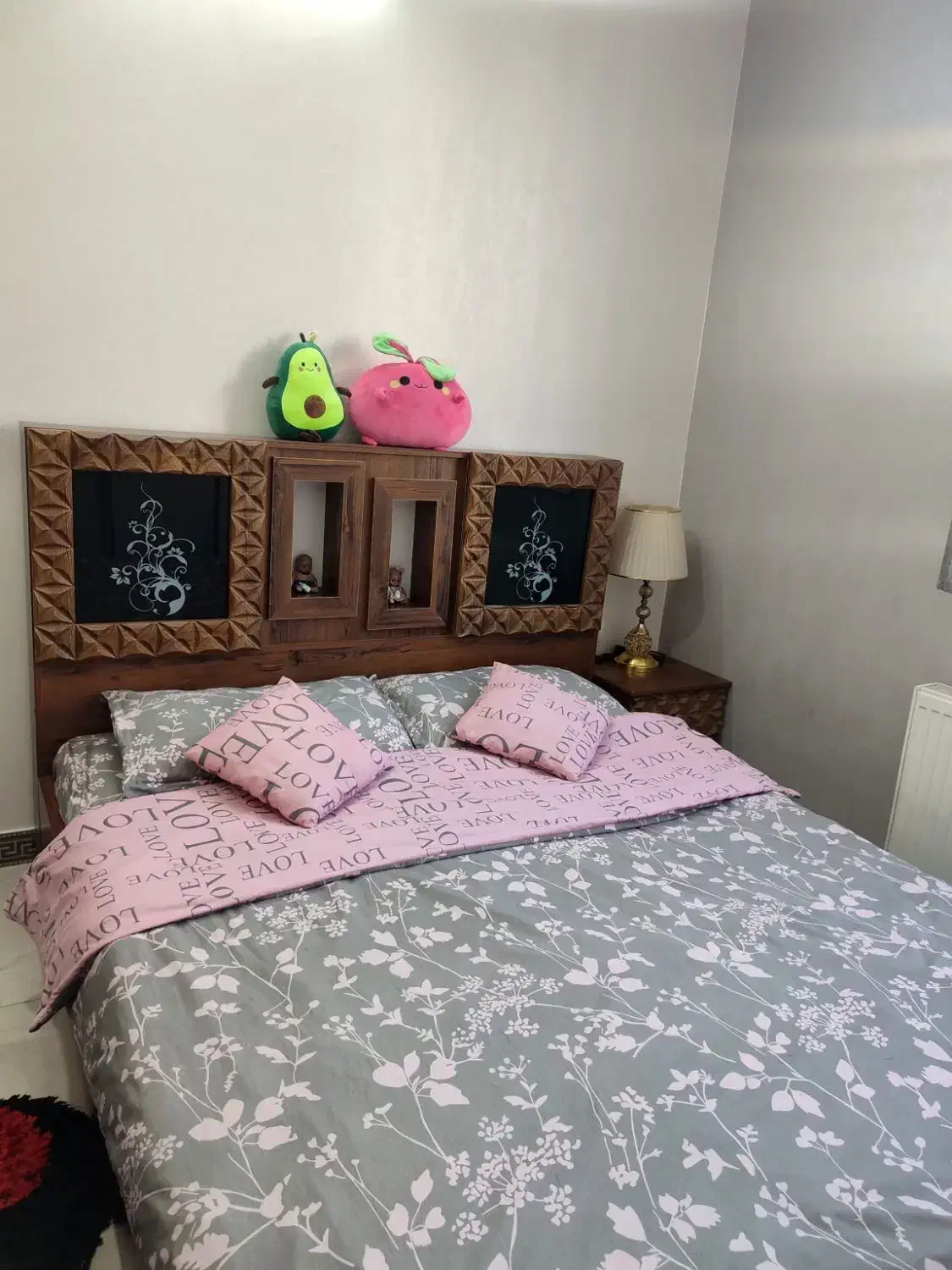 تخت دو نفره چوبی سالم و تمیز|تخت و سرویس خواب|محمدیه-قزوین, |دیوار