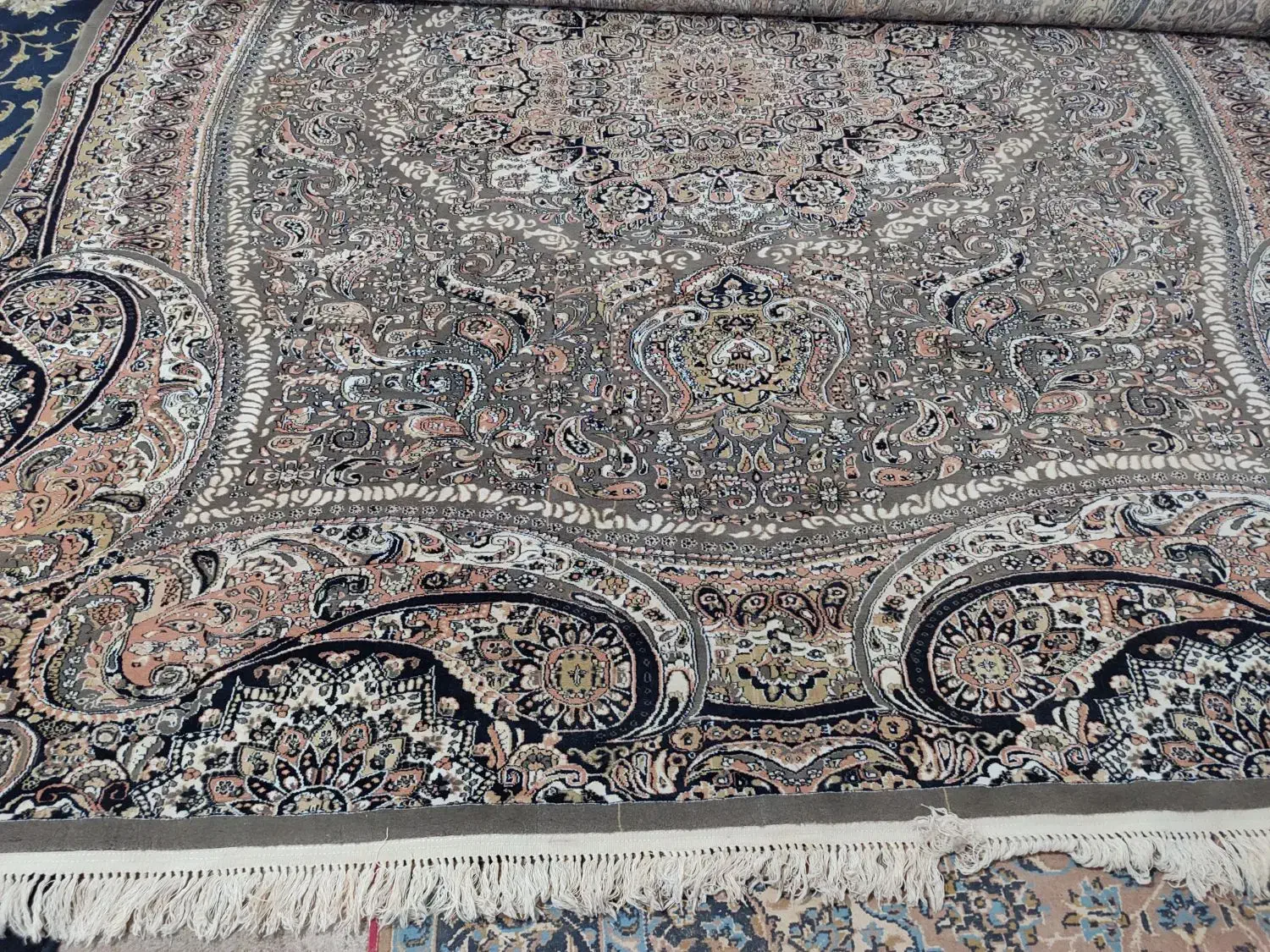 فرش درحدنو.قیمت مناسب|فرش|میان ولایت, |دیوار