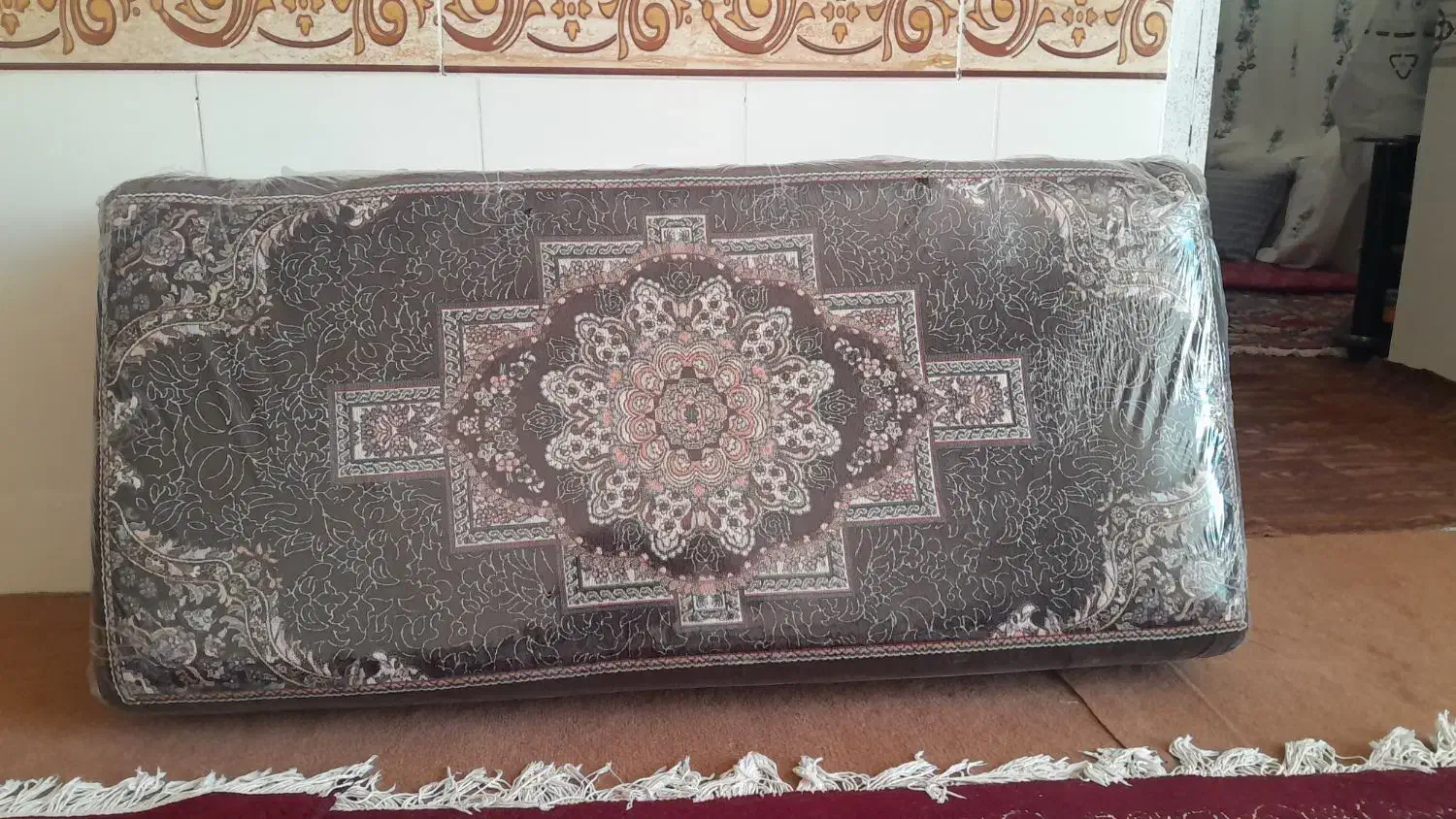 ۶عددپشتی نو طرح فرش.بازنشده و اک|پشتی|فسا, |دیوار