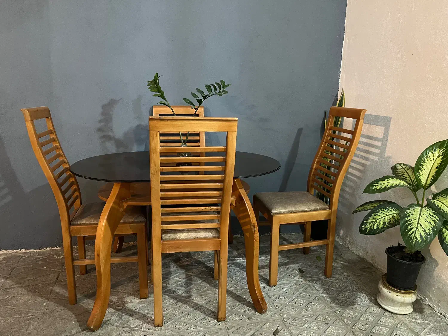 میز ناهار خوری ۴ نفره|میز و صندلی غذاخوری|ری, حمزه‌آباد|دیوار