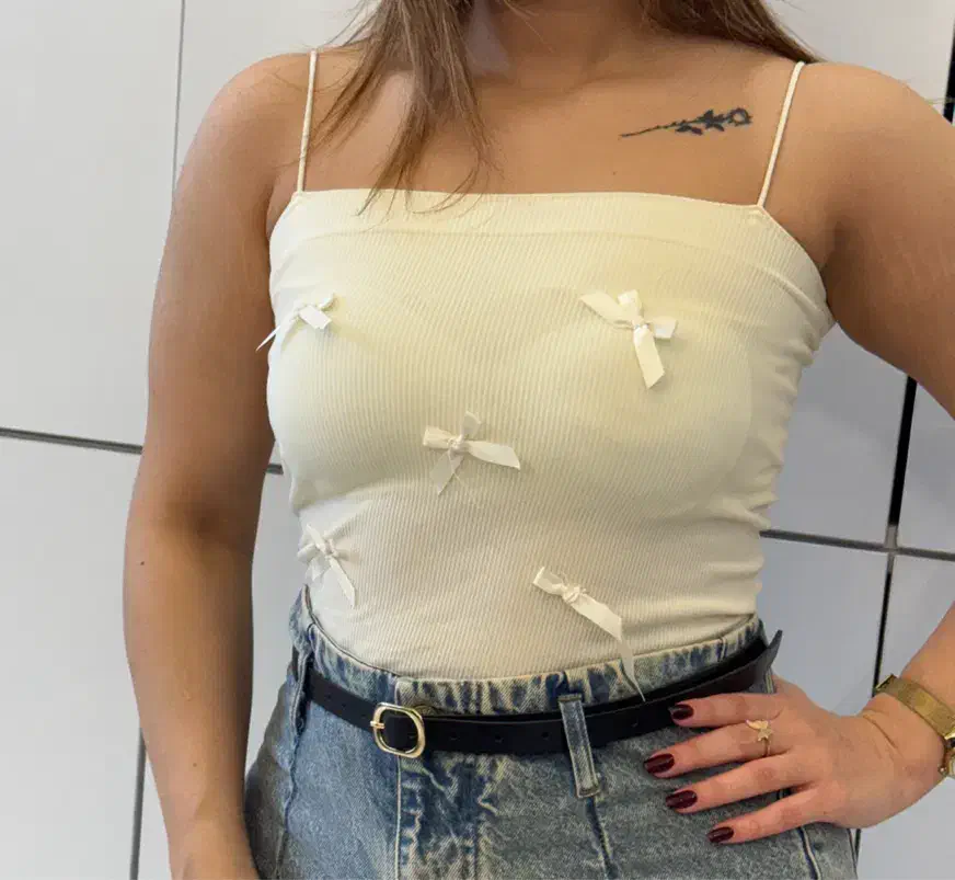 تاپ پاپیونی|لباس|رشت, دیلمان|دیوار