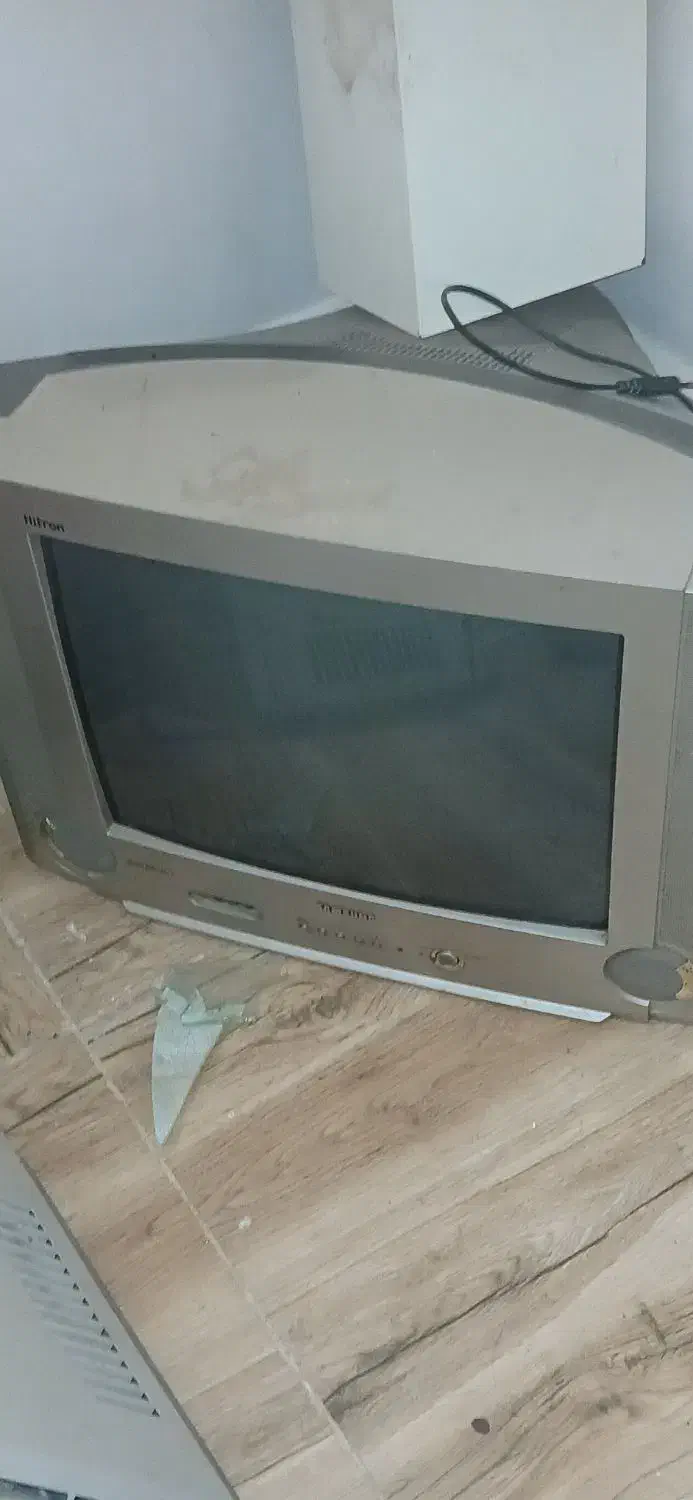 سلام تلوزیون ۲۱انج سامسونگ|تلویزیون و پروژکتور|خرمشهر, |دیوار