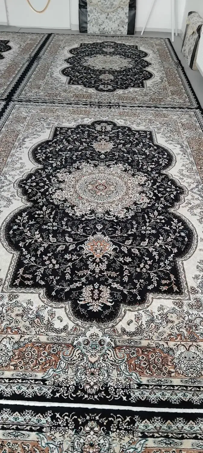 ۶تخته فرش ۷۰۰شانه و۶عدد پشتی|فرش|مریوان, |دیوار