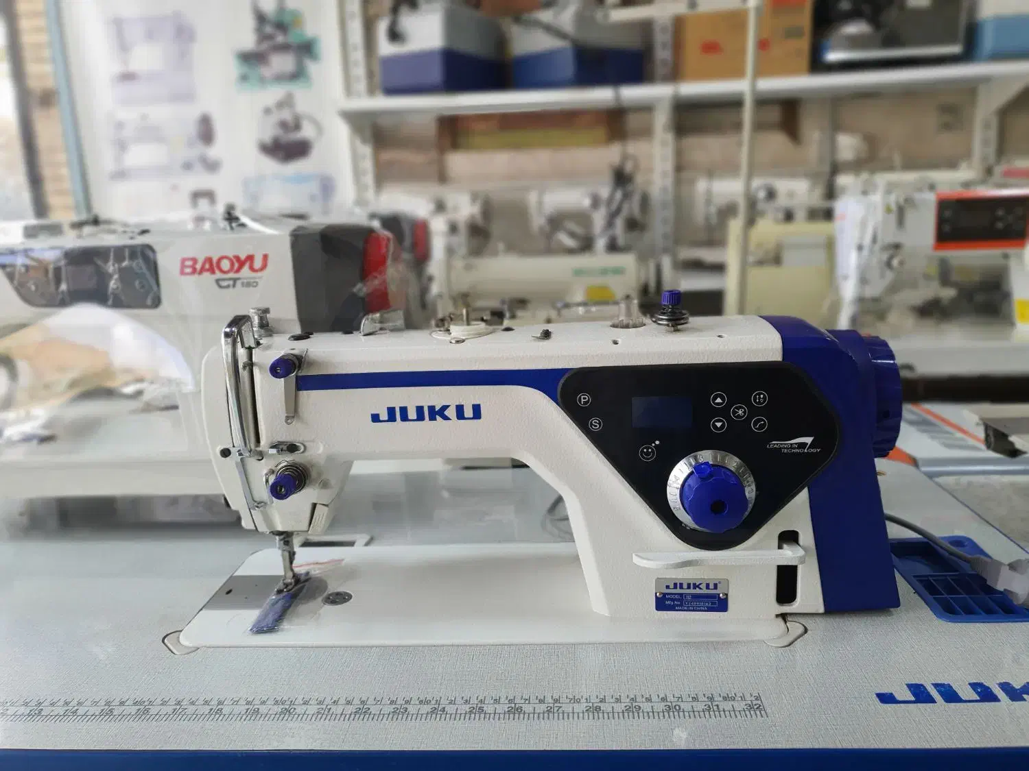 راسته دوز JUKU نخ قط کن دار در حد صفر|چرخ خیاطی و ریسندگی|سنندج, |دیوار